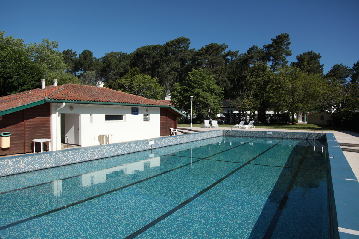 The swimming pool